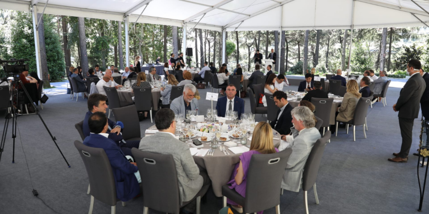 21 Ülkenin İstanbul Başkonsolosları ve Diplomatları TÜRSAB’ın yemeğinde bir araya geldi