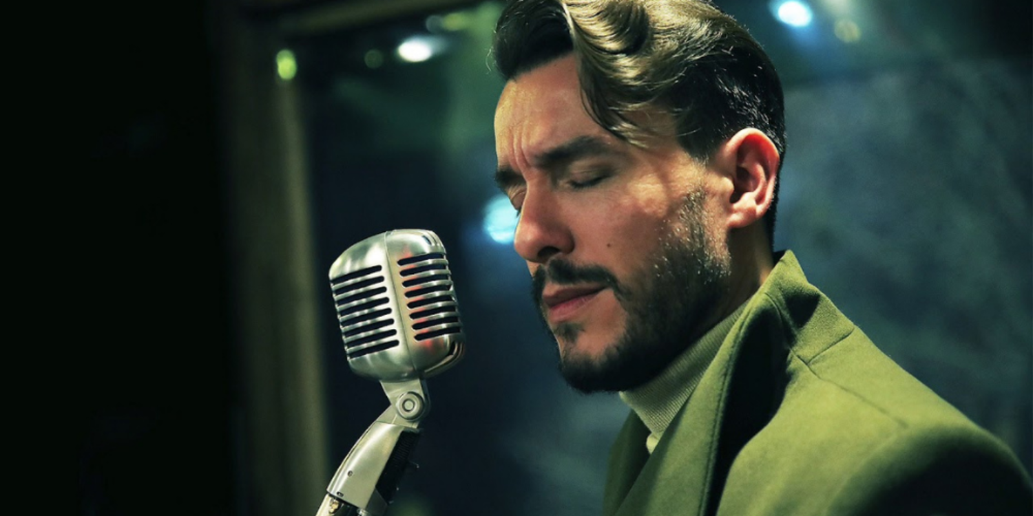 Cem Adrian'a konserde çirkin saldırı