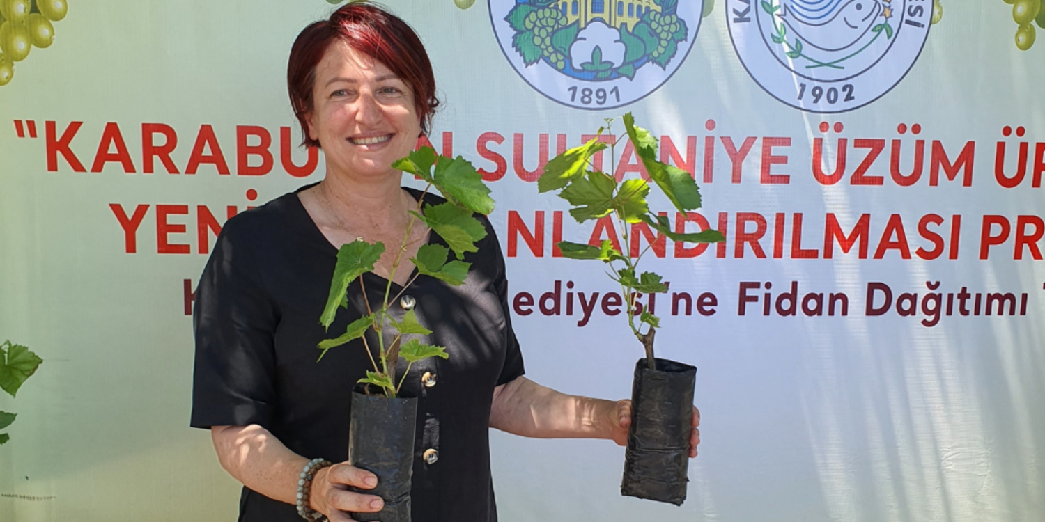 Karaburun’da bağcılık yeniden canlanıyor