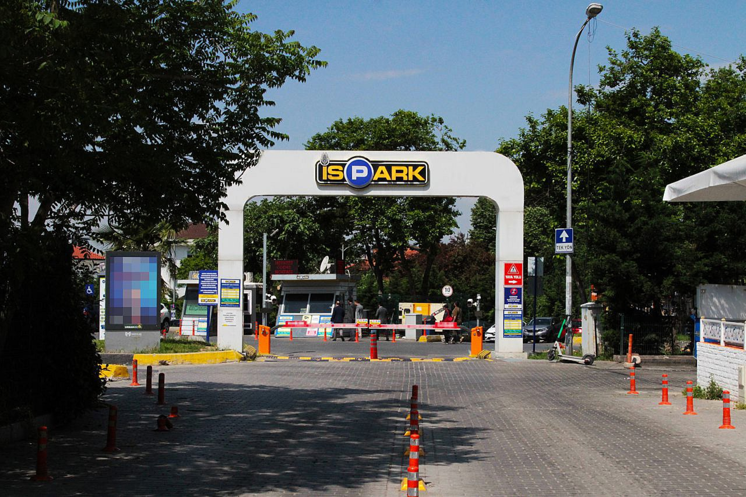 Geçici olarak kapatılan İSPARK otoparkları açıldı
