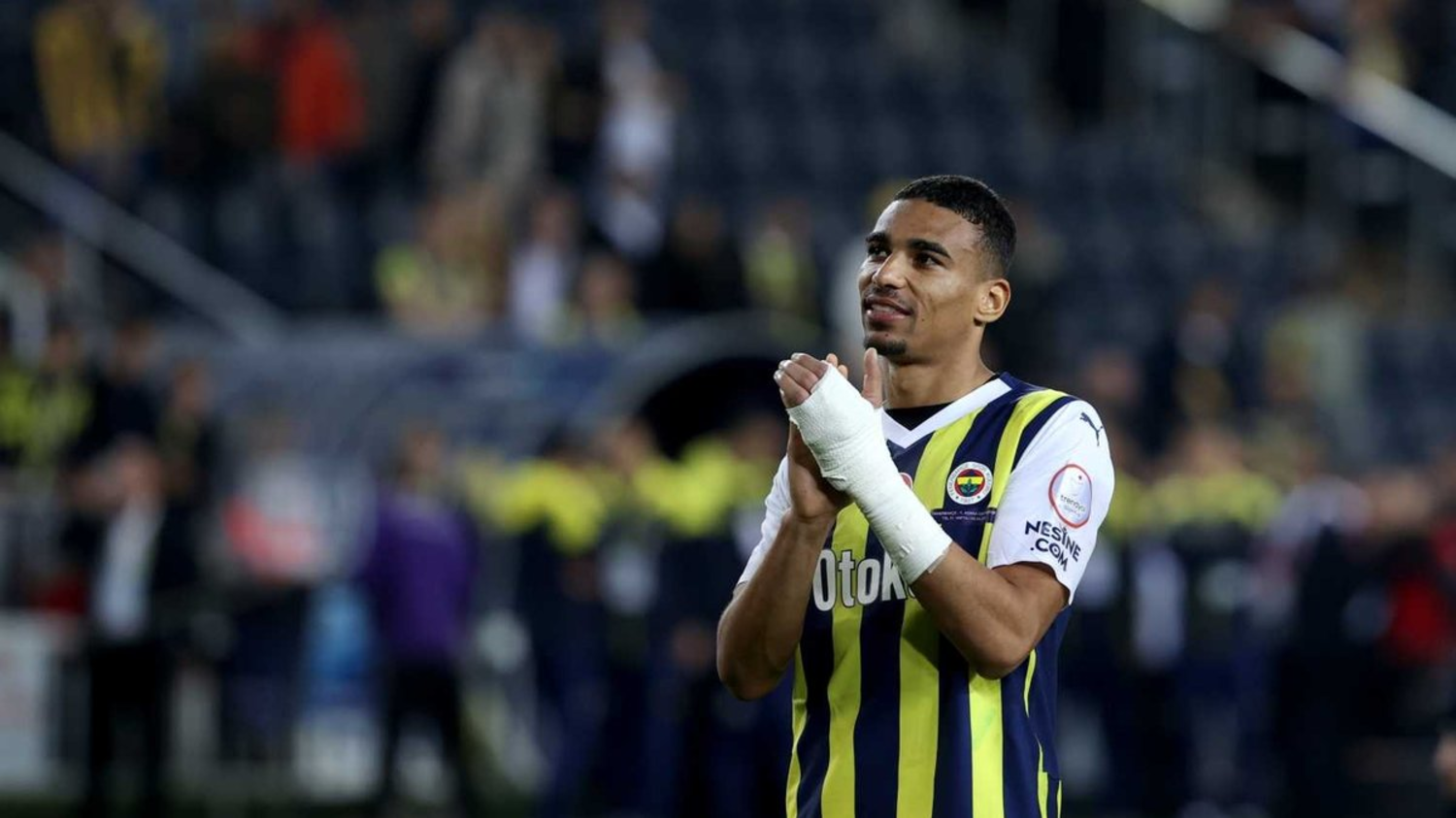 Alexander Djiku Fenerbahçe'den ayrıldı