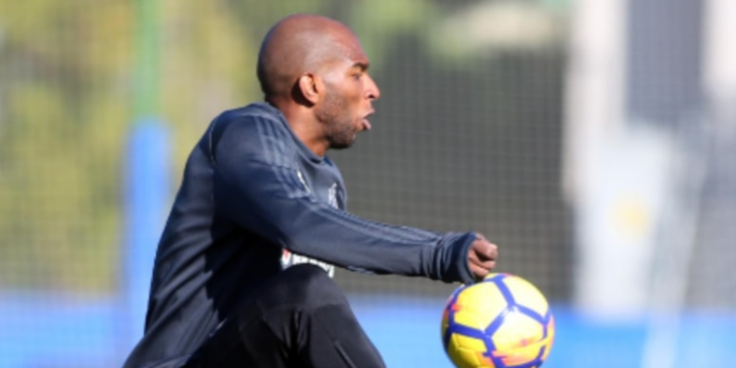 Ryan Babel futbolu bıraktı