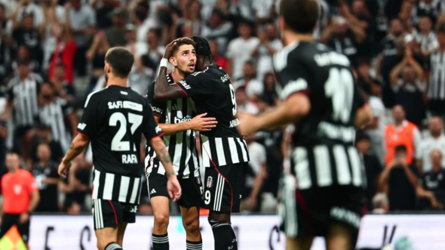 Beşiktaş, UEFA Konferans Ligi kadrosunu güncelledi