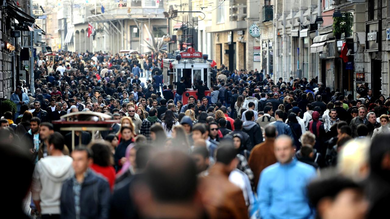 İstanbullunun gündemi 'ekonomi' ve 'İmamoğlu'