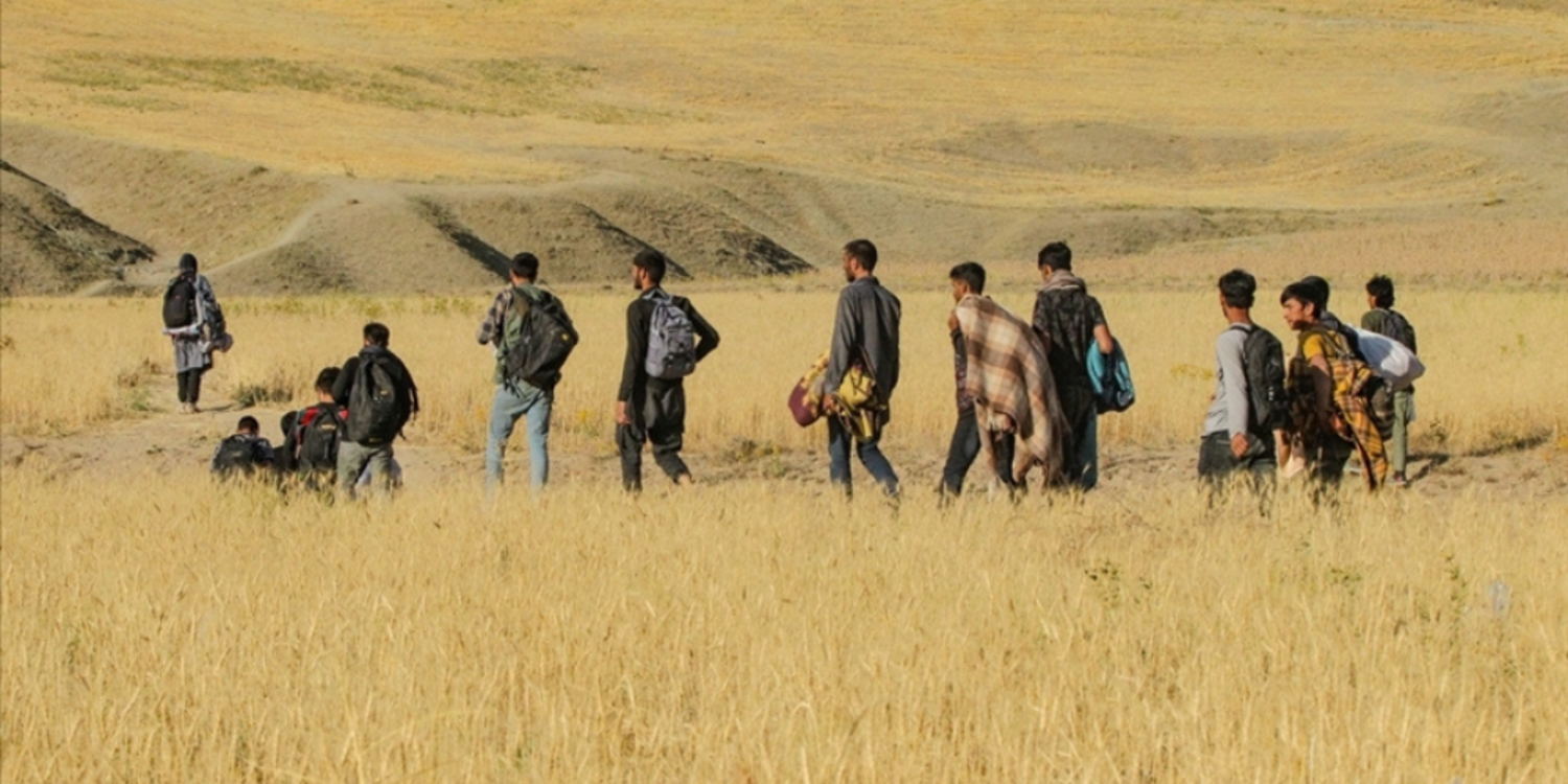 Bir milyondan fazla Afgan, bulundukları ülkelerden sınır dışı edildi