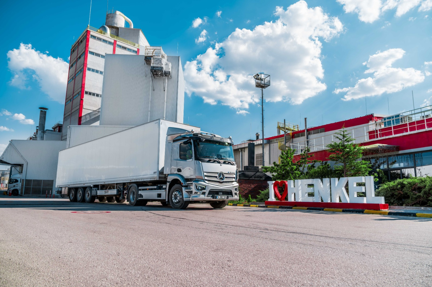 Türk Henkel, tüketici markaları üretimini Ankara Fabrikası’nda birleştirdi