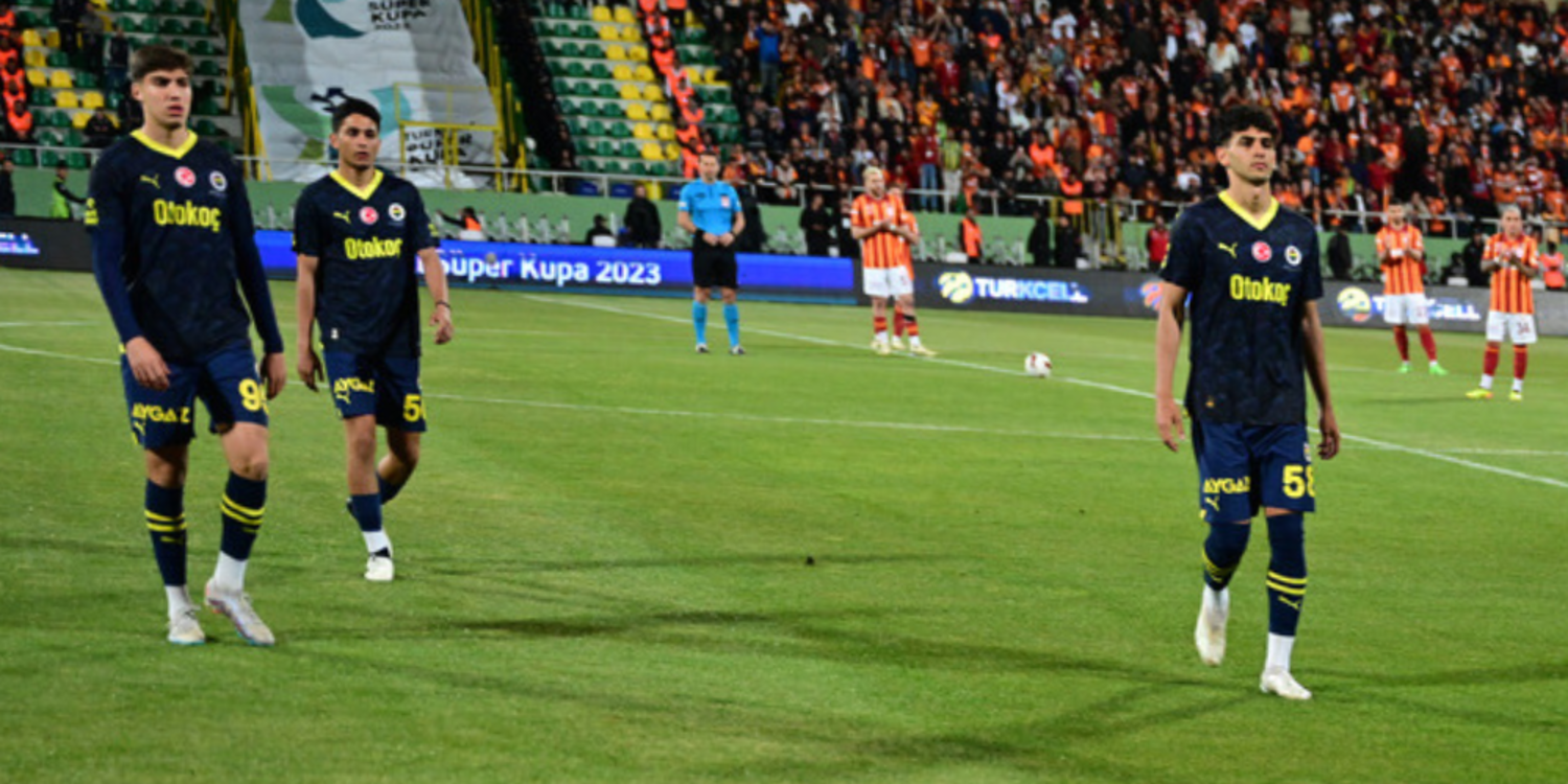 Fenerbahçe sahadan çekildi
