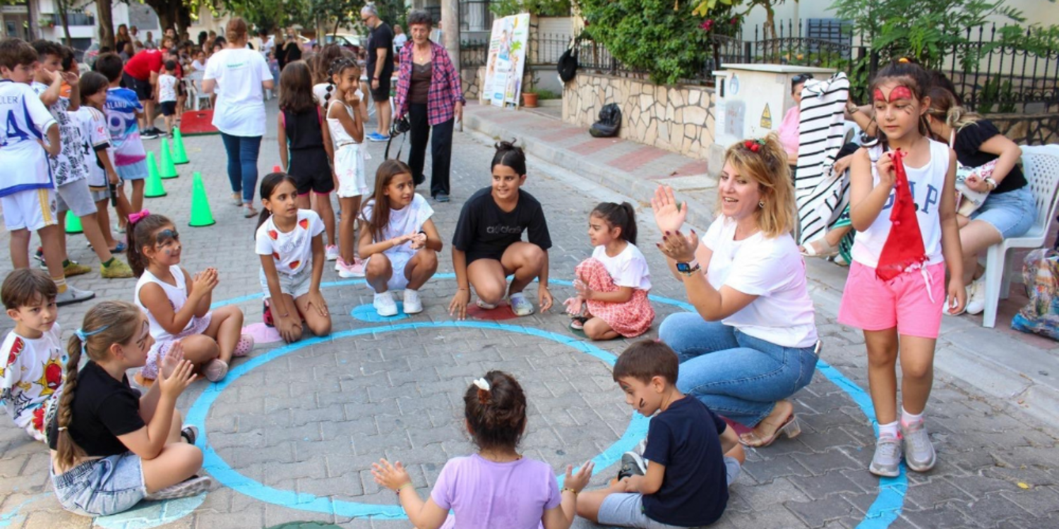 Karşıyaka’da sokaklar şenleniyor