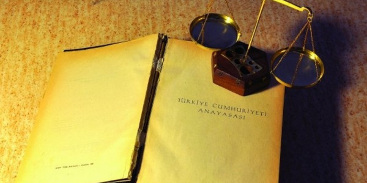 Anayasa’nın “değiştirilemez” maddesi “yok” mu sayılıyor ne olacak bu gidişin sonu?