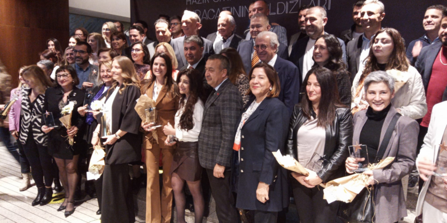 Moda endüstrisinin yıldızları ödüllerine kavuştu