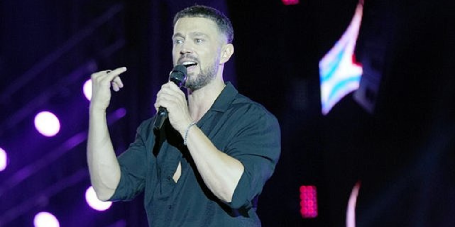 Murat Boz'un sahnede yüzüne yabancı madde atıldı