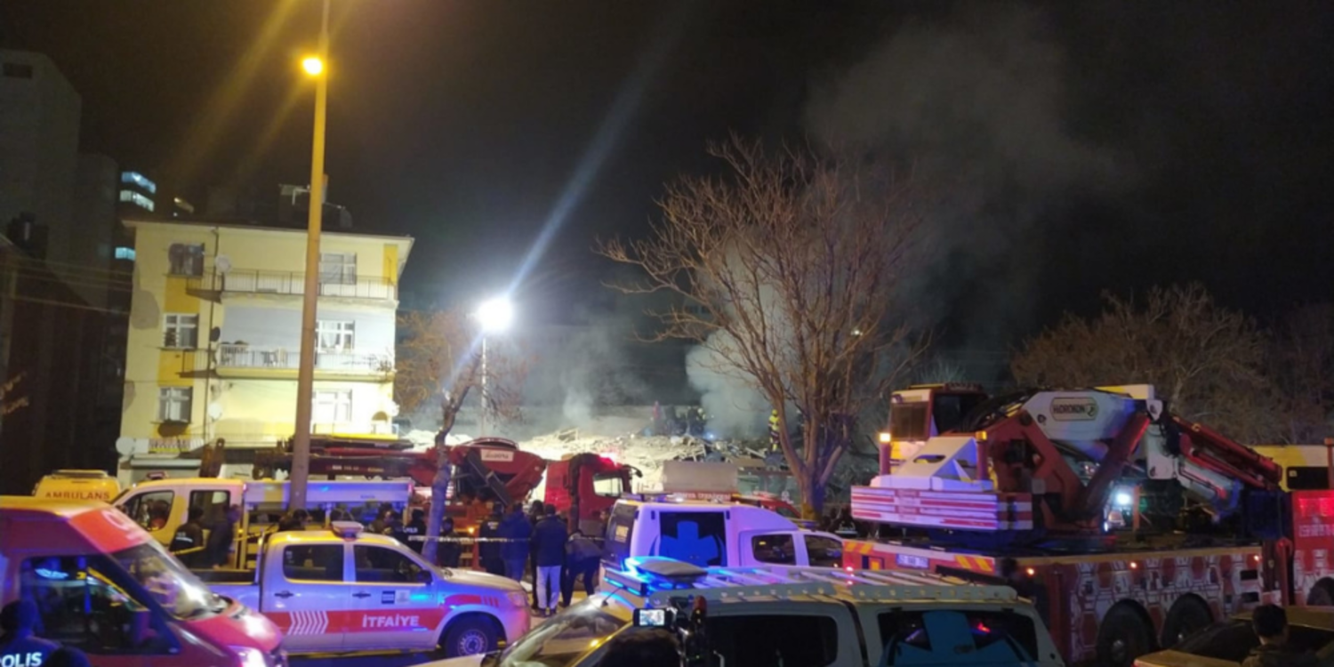 Konya'da çöken binada iki kişinin cansız bedenine ulaşıldı