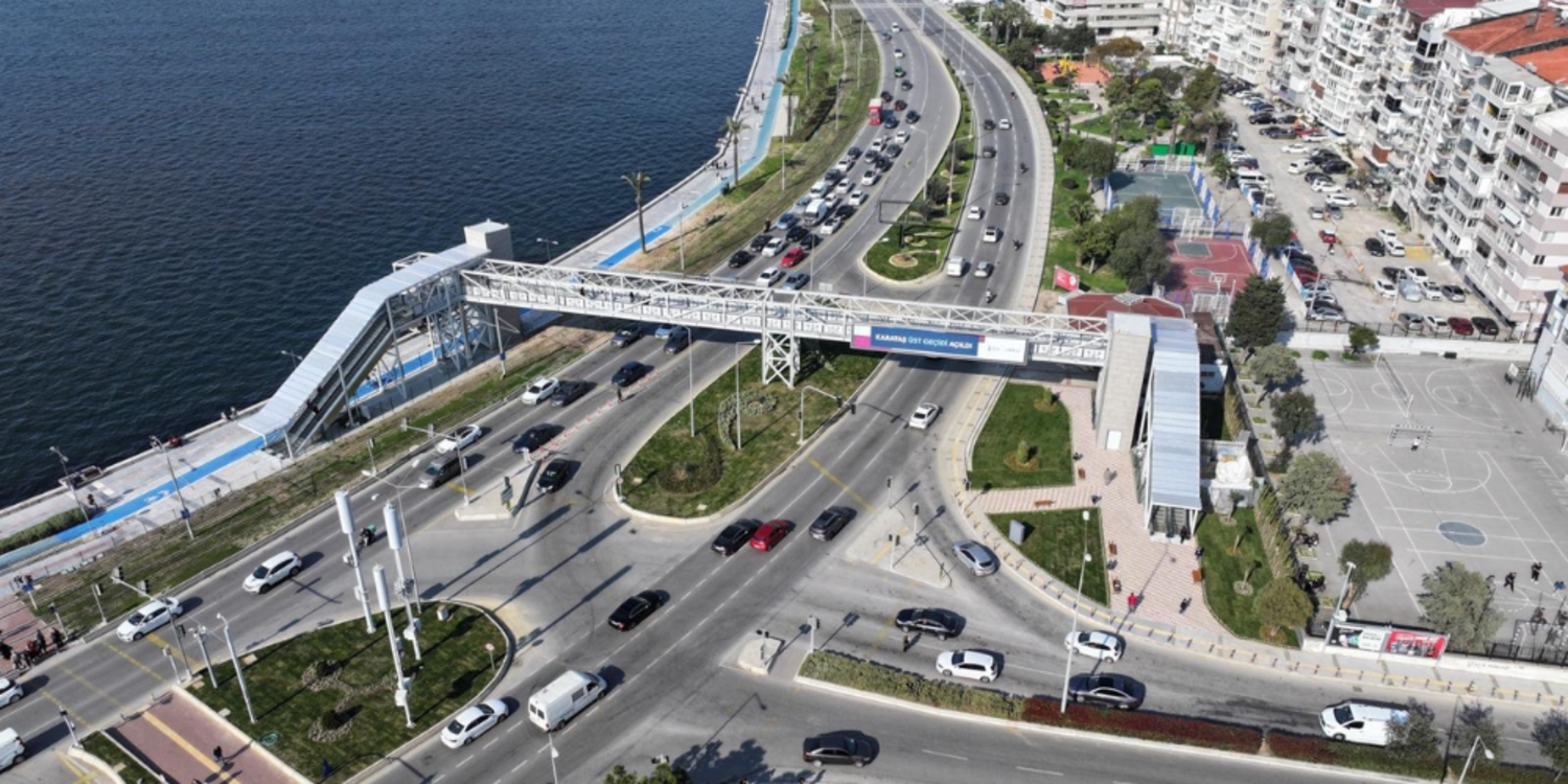 Karataş Yaya Üst Geçidi hizmete açıldı