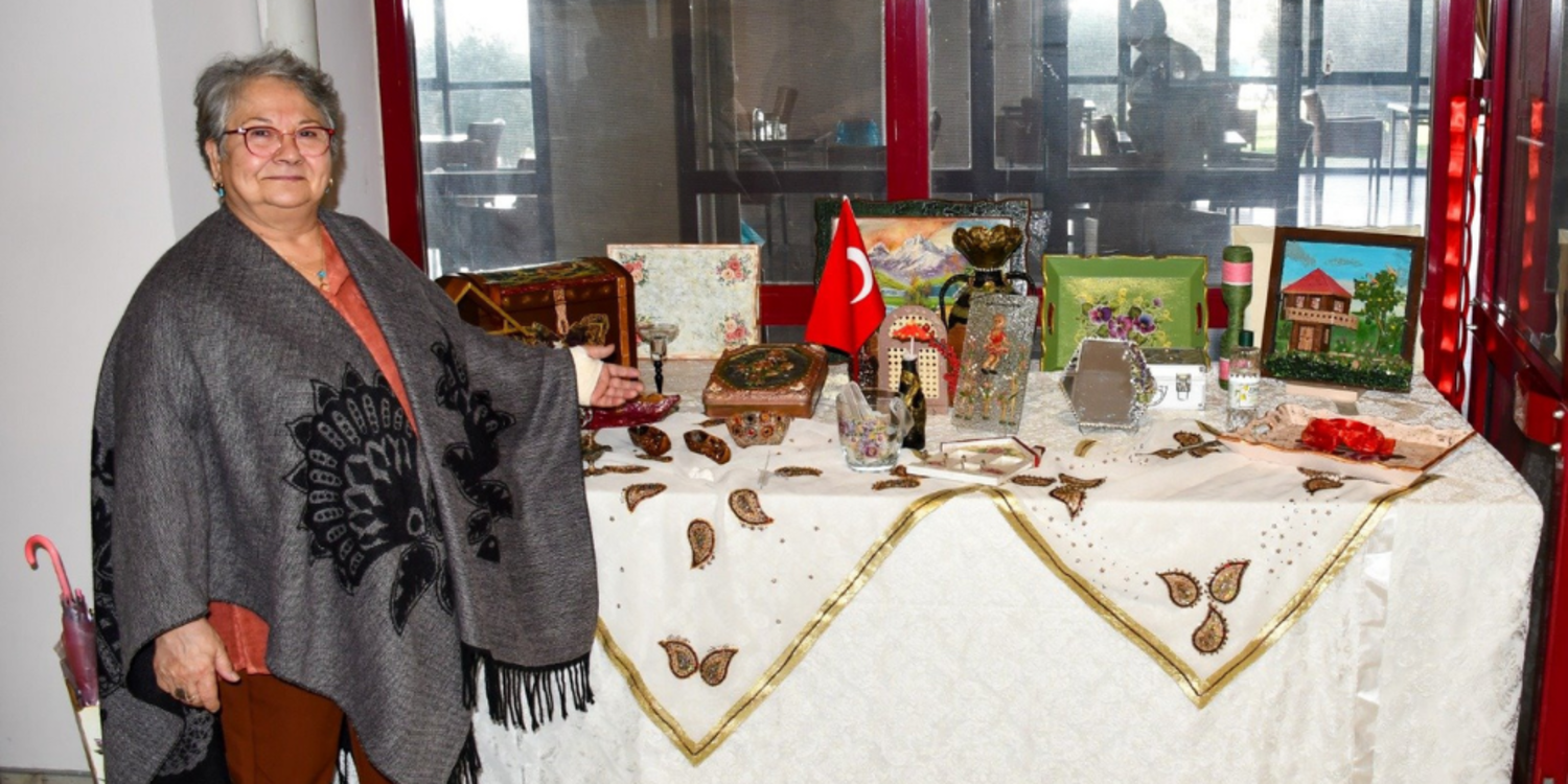 Huzurevi sakinlerinden geri dönüşüm sergisi