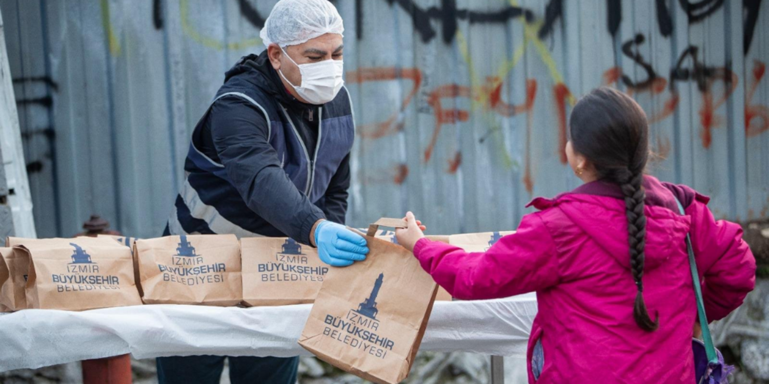 İlkokul öğrencilerine beslenme paketi