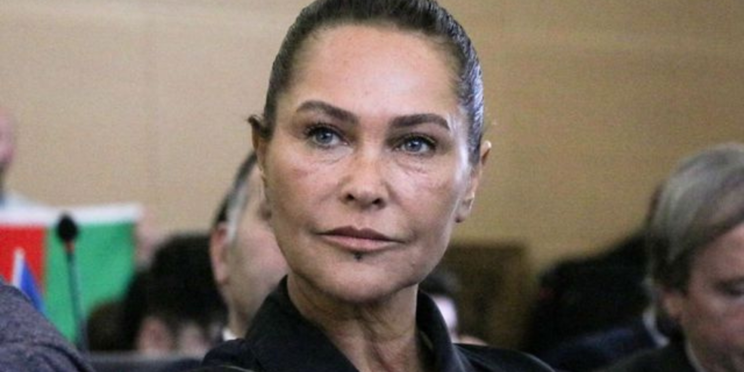 Hülya Avşar 8 milyon liralık anlaşma yaptı