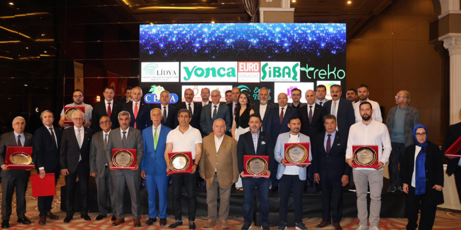 EYMSİB’de ihracatın şampiyonları ödüllerine kavuştu
