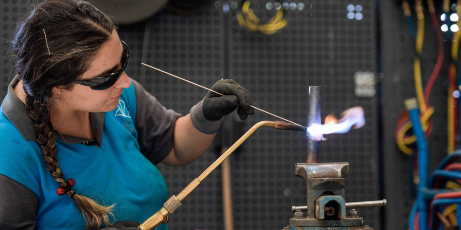 Meslek Fabrikası’ndan mezun olan kadın kaynakçılar işbaşı yaptı