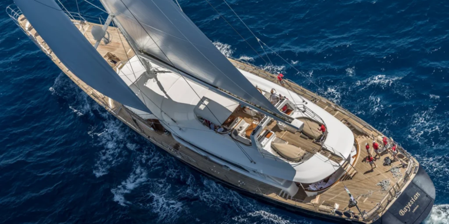 Sicilya'da tekne battı, ünlü isimler kayıp