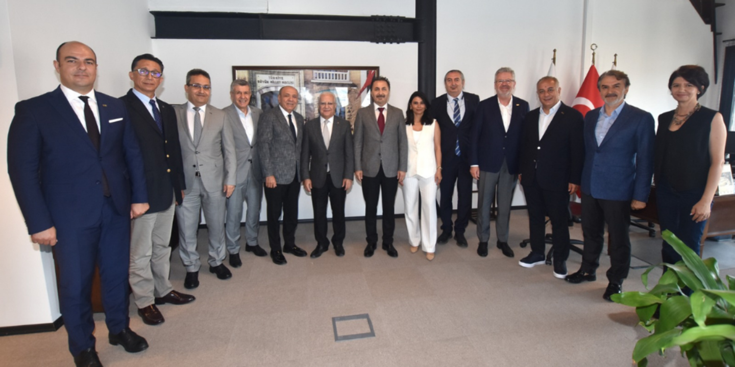 İZSİAD’dan EBSO’ya işbirliği ziyareti