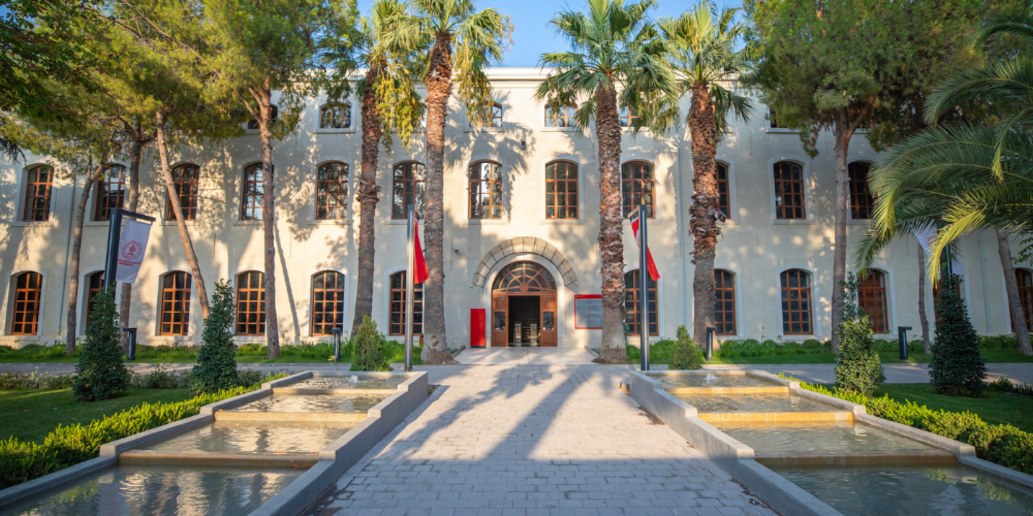 İzmir Kültür Sanat Fabrikası 1 yaşında