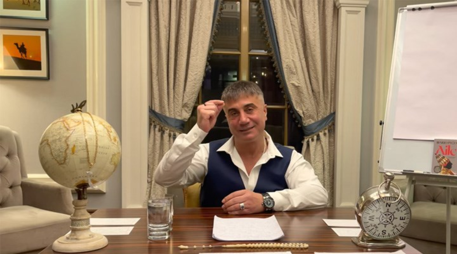 Sedat Peker sahneyi terk etmiyor