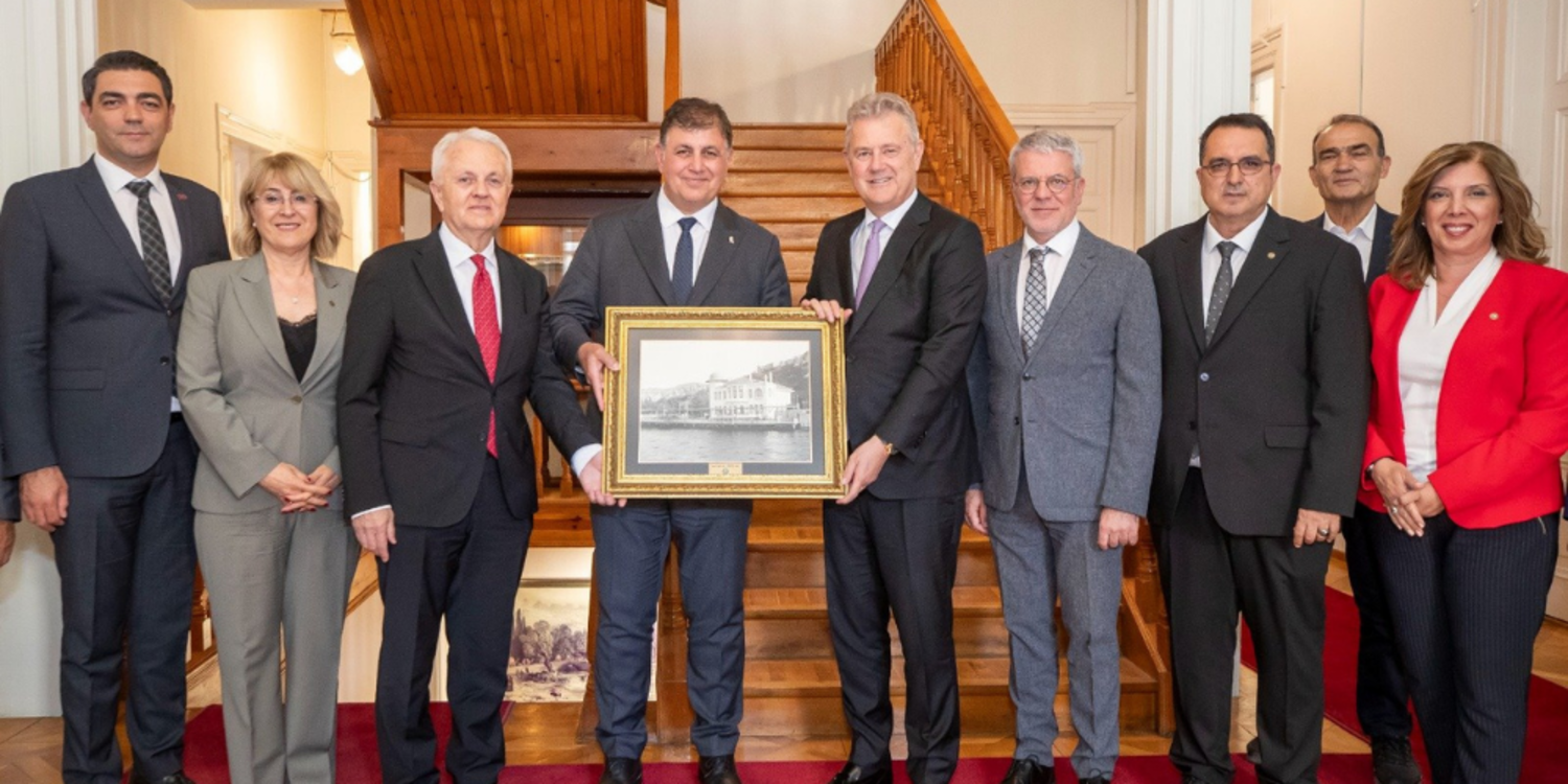 İzmir’in planlamasını İzmirli mimarlar yapacak