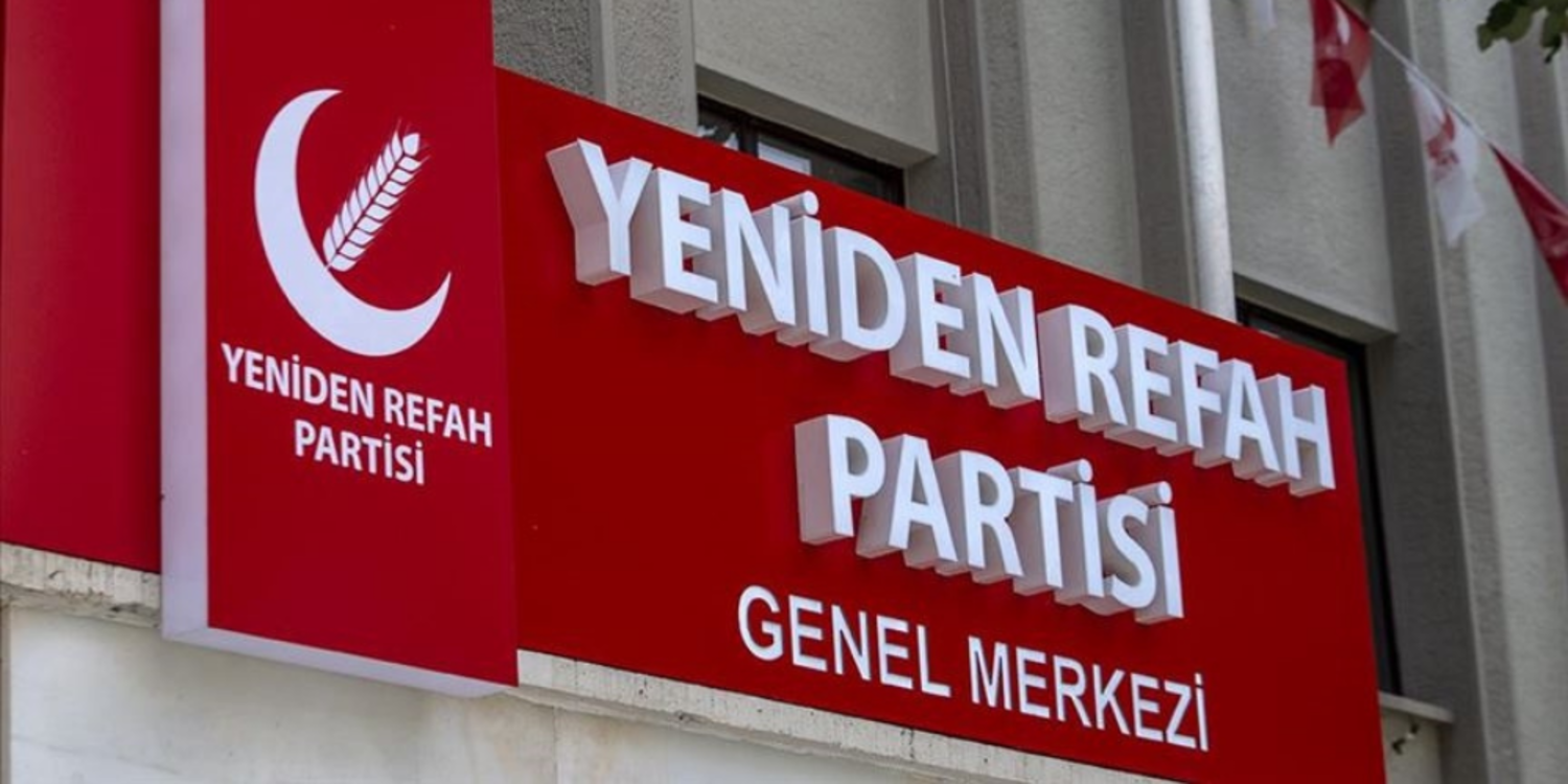 Yeniden Refah Partisi'nde istifa