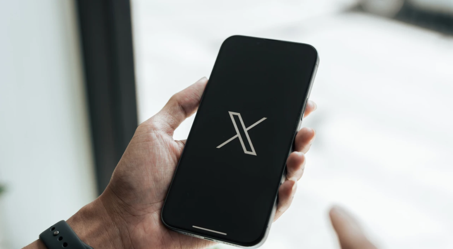 X CEO'su istifa etti