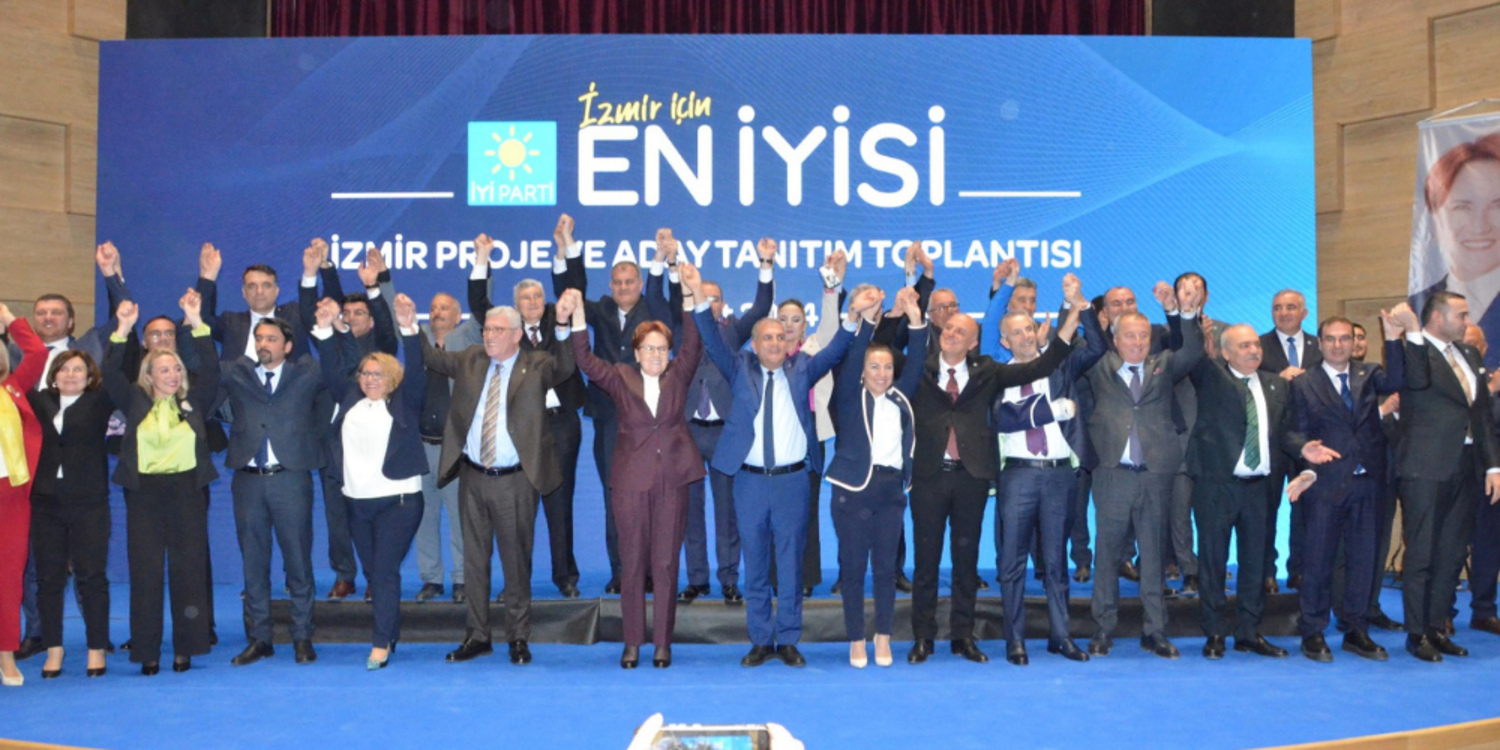 Akşener İzmir'de CHP'yi eleştirdi
