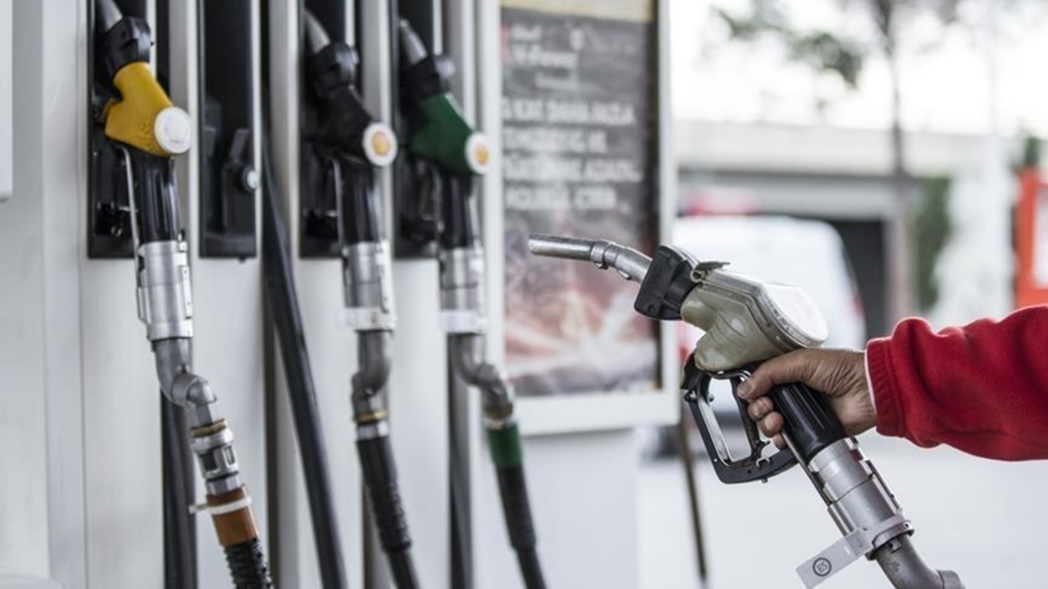 Motorine bir zam geldi