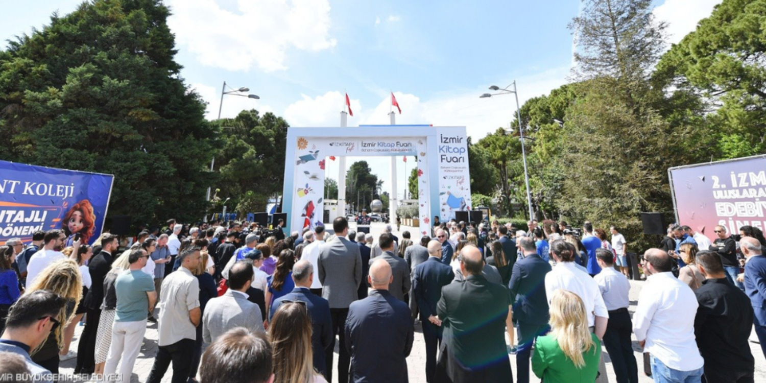 İzkitapfest - İzmir Kitap Fuarı açıldı