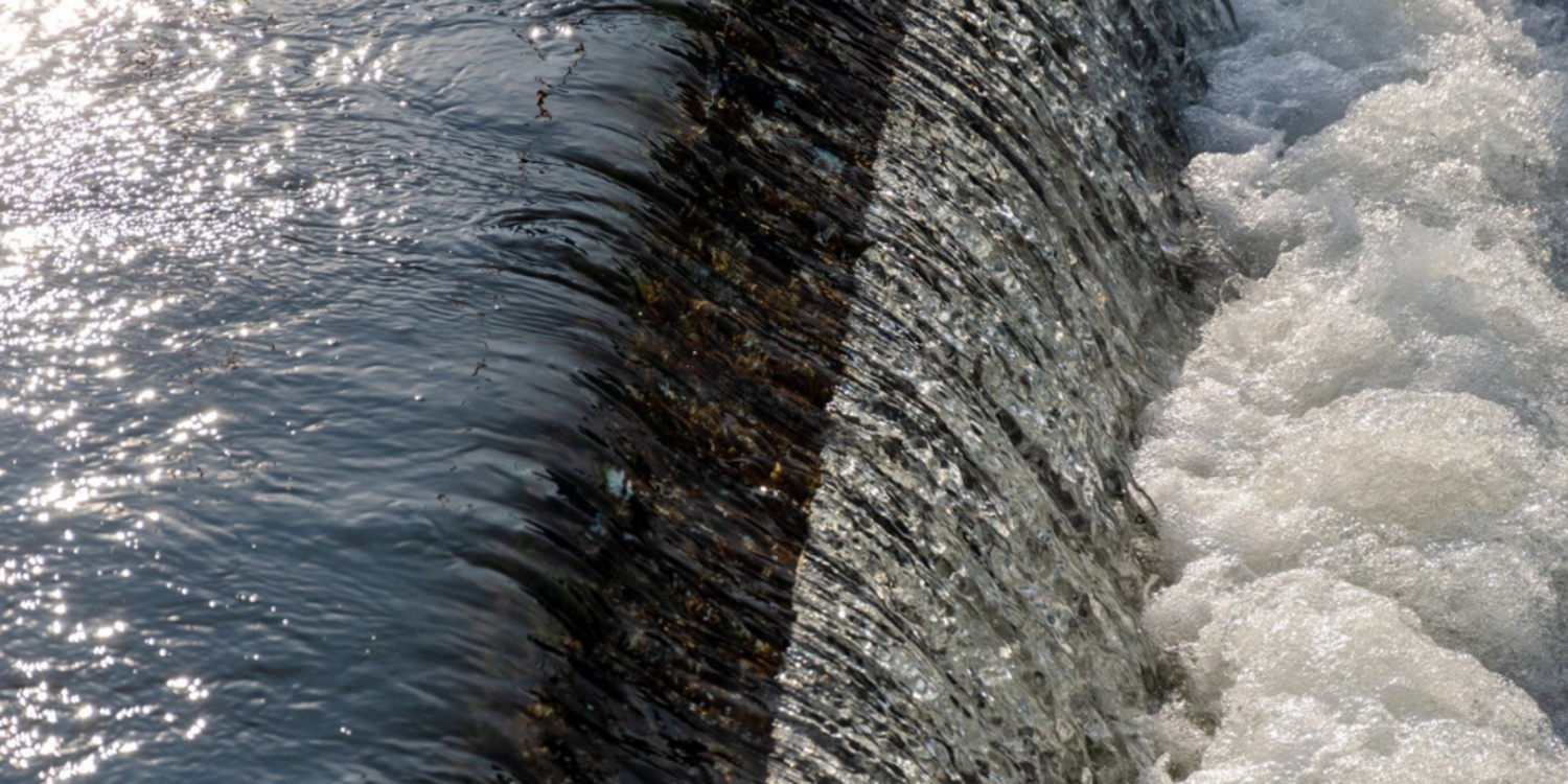İzmir’de musluklardan içilebilir su akıyor